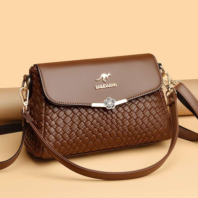 Fashion Lady Mom Large Capacity Rhombus Crossbody Bag $45.50 Dana Fashion Color: Black Women's Bags Product information: Lining texture: Polyester Applicable scenarios: Daily matching Color: Black, Brown, khaki Outer bag type: Sandwich pocket Hardness: me