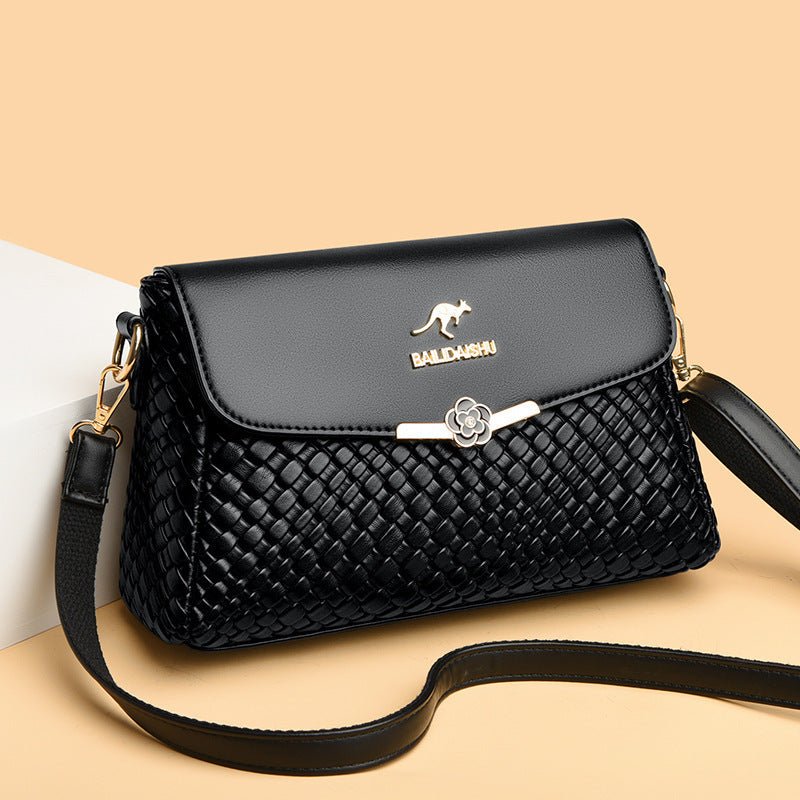 Fashion Lady Mom Large Capacity Rhombus Crossbody Bag $45.50 Dana Fashion Color: Black Women's Bags Product information: Lining texture: Polyester Applicable scenarios: Daily matching Color: Black, Brown, khaki Outer bag type: Sandwich pocket Hardness: me