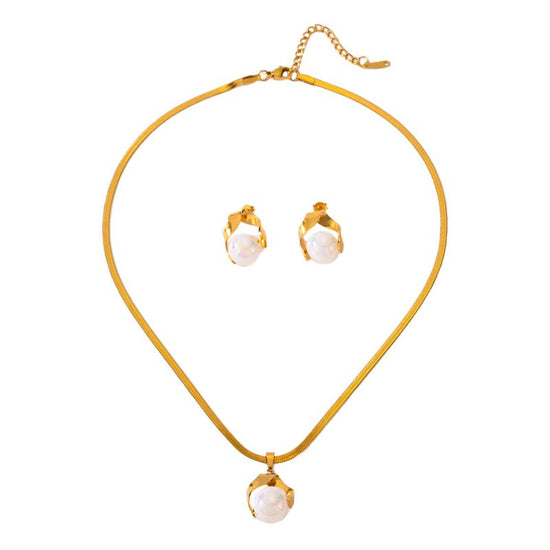 Fashion Lady Pearl Earings Set $25.89 Dana Fashion Color: N704 Necklace Women's Accessories Product information: Pattern: Love Heart/water drop/Bell Treatment Process: Electroplating Color: N705 stud earrings, N704 necklace, N704 N705 suit Applicable peop