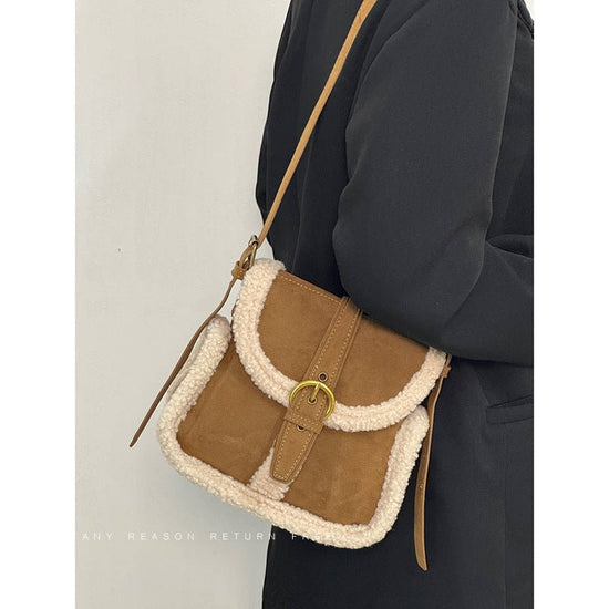 Fashion Lamb Wool Vintage Bag Plush All-matching Bag $35.94 Dana Fashion Color: Khaki Women's Bags Product information: Lining texture: Polyester Applicable scenario: Daily configuration Color: khaki Outer bag type: Three-dimensional pocket Hardness: soft