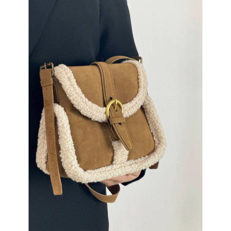 Fashion Lamb Wool Vintage Bag Plush All-matching Bag $35.94 Dana Fashion Color: Khaki Women's Bags Product information: Lining texture: Polyester Applicable scenario: Daily configuration Color: khaki Outer bag type: Three-dimensional pocket Hardness: soft
