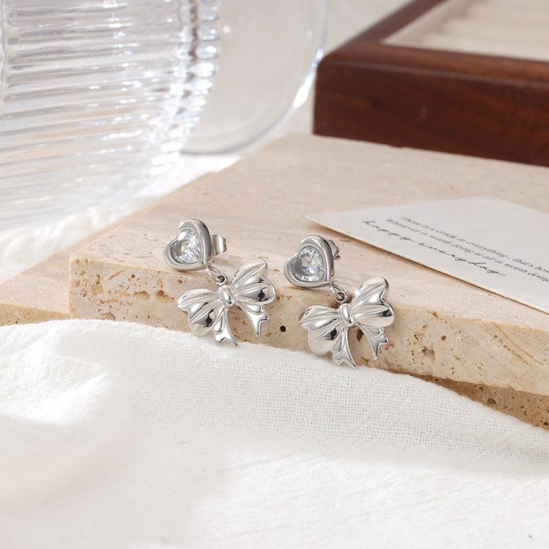 Fashion Love Butterfly Titanium Steel Ear Studs $17.91 Dana Fashion Color: Gold Women's Accessories Product information: Treatment Process: Electroplating Color: Gold, Platinum Applicable population: Female Material: titanium steel Shape: Bow Style: Simpl