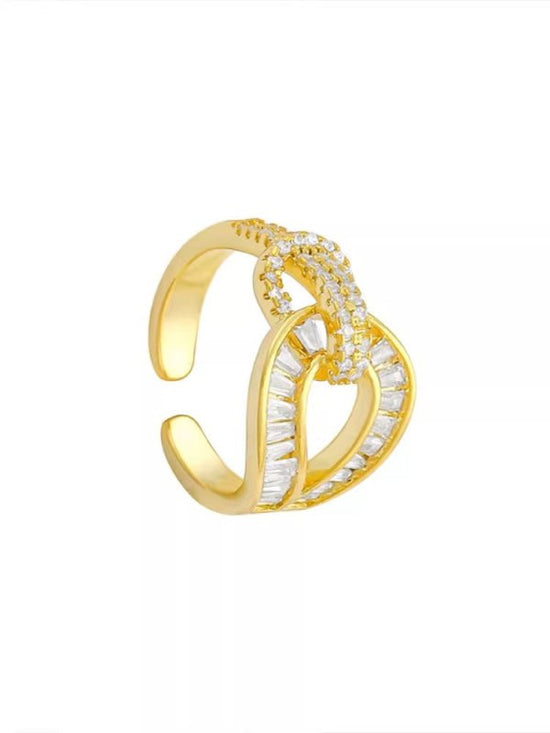 Fashion Micro-inlaid Zircon Ring Women $19.08 Dana Fashion Color: Gold Women's Accessories Product information: Type: Ring Treatment Process: Electroplating Color: Micro-inlaid split ring Style: Women's Material: Copper Style: Fashion Packing list: Ring *