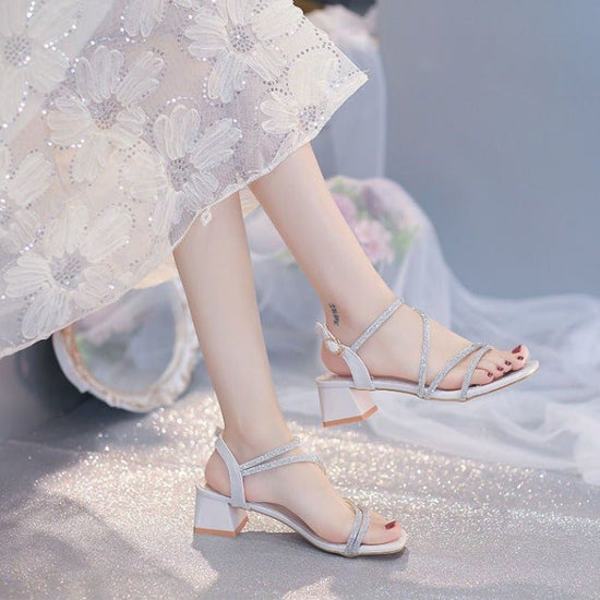 Fashion Personality Chunky Heel Sandals For Women $65.50 Dana Fashion Color: Beige Size: 35 Women's shoes Product information: Color: beige R88], Gold [R88], beige upgraded version [R88], gold upgraded version [R88]] Shoe Upper material: Microfiber Size: