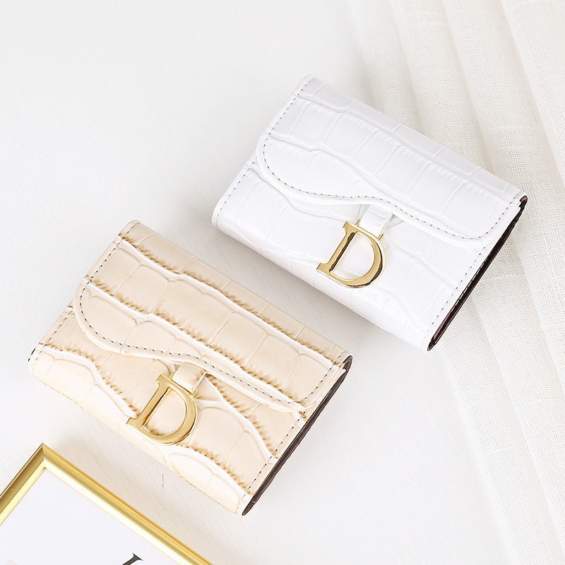 Fashion Personality Cowhide Texture Ladies Card Holder $18.00 Dana Fashion Color: Black Women's Bags Product information: Color: 11 card position skin color can put driver's license, 11 card position White can put driver's license, 11 card position wine r