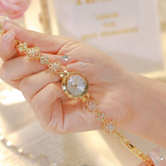 Fashion Personality Lucky Zircon Women's Watch $39.50 Dana Fashion Color: Classic Silver Women's Accessories Product information: Color: gold, classic silver Applicable people: Female Style: Fashion Material: Alloy Size: Packing list: Watch *1 Product Ima