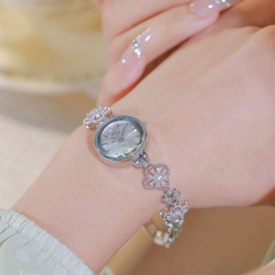 Fashion Personality Lucky Zircon Women's Watch $39.50 Dana Fashion Color: Classic Silver Women's Accessories Product information: Color: gold, classic silver Applicable people: Female Style: Fashion Material: Alloy Size: Packing list: Watch *1 Product Ima