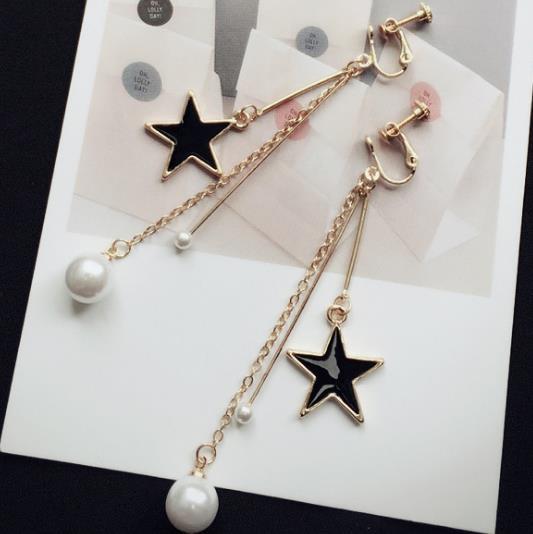 Fashion Personalized Long Pearl Tassel Earrings $7.50 Dana Fashion Style: Ear Clip Women's Accessories Product information: Treatment Process: dripping oil Style: ear studs, ear hook, ear clip Color: Silver Material: Alloy Shape: Star Packing list: Earrin