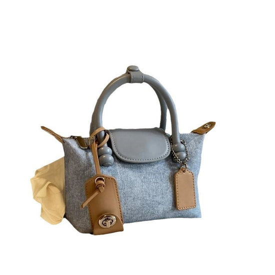 Fashion Portable Dumpling Texture Shoulder Messenger Bag For Women $44.45 Dana Fashion Color: Blue Women's Bags Product information: Lining texture: synthetic leather Applicable scenario: Daily configuration Color: blue Outer bag type: Three-dimensional p