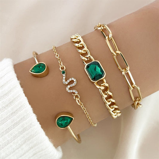 Fashion Premium Green Diamond Bracelet Suit $12.00 Dana Fashion Color: S1194HB Purity: Bracelet Women's Accessories Product information: Treatment Process: Diamond Color: S1194HB Material: zinc alloy Purity: Bracelet Popular elements: Snake Style: ins sty