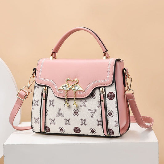 Fashion Printed Women's Portable Shoulder Small Square Bag For Women $46.67 Dana Fashion Color: Beige Women's Bags Product information: Lining texture: PU Applicable scenario: Daily configuration Color: Brown, Milky White, green, pink, brown Outer bag typ