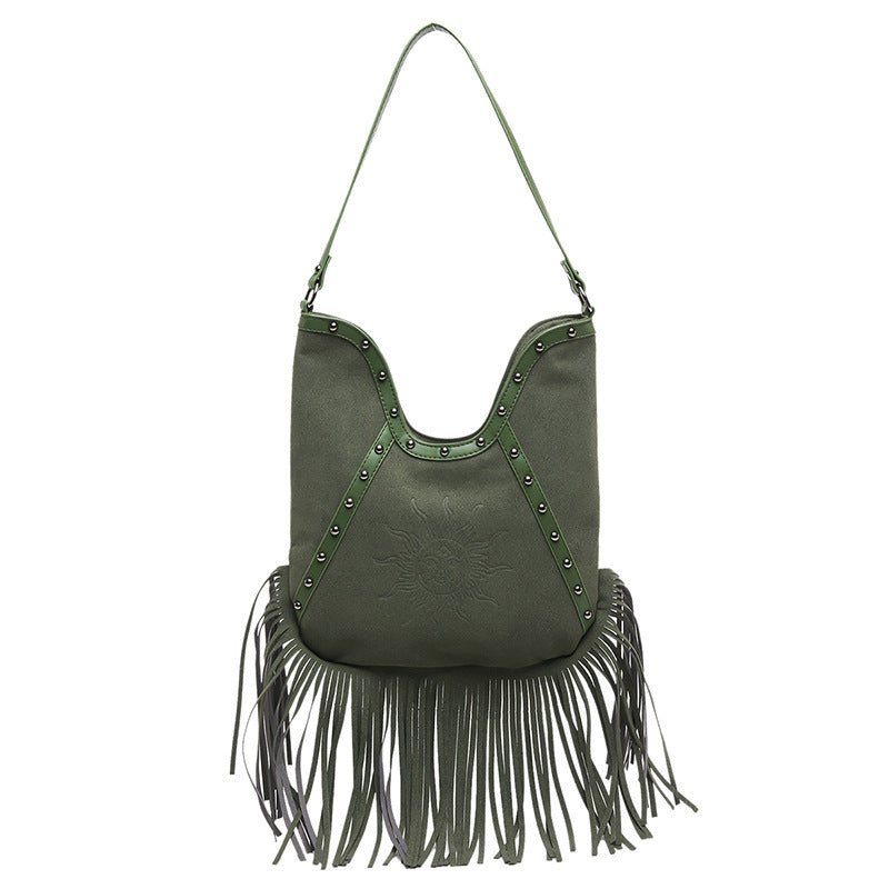 Fashion Rivet Shoulder Large-capacity Crossbody Bag $37.47 Dana Fashion Color: Green Women's Bags Product information: Color: black, green, red, brown Hardness: soft Material: PU Suitcase shape: Bucket Bag internal structure: zipper change bag Popular ele
