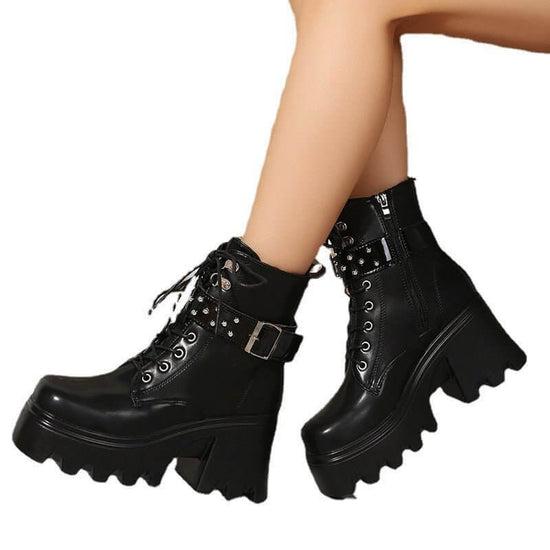 Fashion Round Toe Side Zipper Mid Heel Platform Leather Boots $54.90 Dana Fashion Color: Black Size: 35 Women's shoes Product information: Lining material: imitation leather Color: Black Heel height: mid heel (3-5CM) Length of socks: Middle calf Heel shap