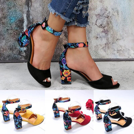 Fashion Sandals With Rubber Peep Toe Suede Buckle $34.50 Dana Fashion Color: Black Size: 35 Women's shoes Product information: Lining material: Pu Toe holder shape: Fish Mouth Color: yellow, red, black Shoe Upper material: Suede Size: 35,36,37,38,39,40,41