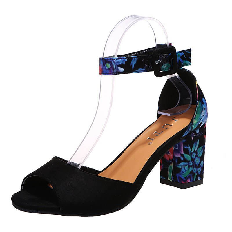 Fashion Sandals With Rubber Peep Toe Suede Buckle $34.50 Dana Fashion Color: Black Size: 35 Women's shoes Product information: Lining material: Pu Toe holder shape: Fish Mouth Color: yellow, red, black Shoe Upper material: Suede Size: 35,36,37,38,39,40,41