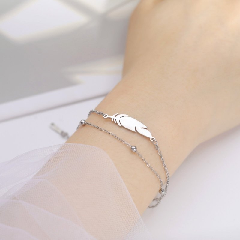 Fashion Simple Double-layer Stainless Steel Bracelet $14.80 Dana Fashion Color: Gold Women's Accessories Product information: Treatment Process: Electroplating Color: steel, gold Applicable population: Female Applicable occasions for gifts: Anniversary Ce