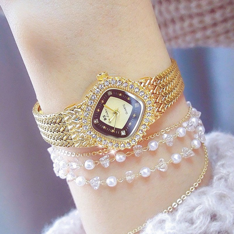 Fashion Simple Temperament Women's Watch $36.50 Dana Fashion Color: Classic Silver Women's Accessories Product information: Color: gold, rose gold, classic silver Thickness: 6mm Applicable people: Female Style: Fashion Dial diameter: 2cm Material: Alloy P