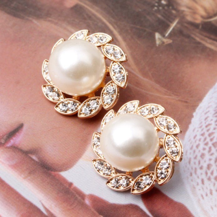 Fashion Simple Windmill Earrings For Women $15.00 Dana Fashion Colour: Picture Color Women's Accessories Product information: Treatment Process: Pearl Inlay Material: Alloy Shape: Flower Style: Casual Size: 2.3 Packing list: Earrings *1 pair Product Image