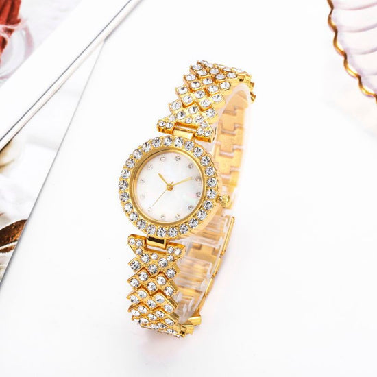 Fashion Simple Women's Quartz Watch Diamond Alloy $14.50 Dana Fashion Color: Gold Women's Accessories Product information: Color: gold, white steel, rose gold Thickness: 9mm Applicable people: Female Style: Fashion Packing list: Women's alloy watch * 1 Pr