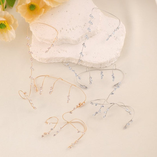 Fashion Simple Zircon Leaves Finger Chain $19.90 Dana Fashion Color: 01kc Gold Finger Ring 5375 Women's Accessories Product information: Treatment Process: Electroplating Color: 01 kc gold mobile phone ring 5375,02 White k mobile phone ring 5469,03 kc gol