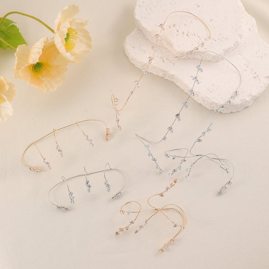 Fashion Simple Zircon Leaves Finger Chain $19.90 Dana Fashion Color: 01kc Gold Finger Ring 5375 Women's Accessories Product information: Treatment Process: Electroplating Color: 01 kc gold mobile phone ring 5375,02 White k mobile phone ring 5469,03 kc gol