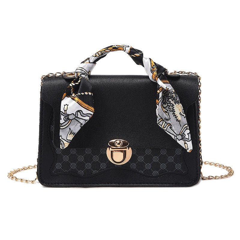 Fashion Small Square Bag Vintage Print Ladies $25.00 Dana Fashion Color: Apricot Women's Bags Product information: Lining texture: synthetic leather Applicable scenario: leisure travel Color: white, black, apricot, brown, pink Outer bag type: flap bag Har
