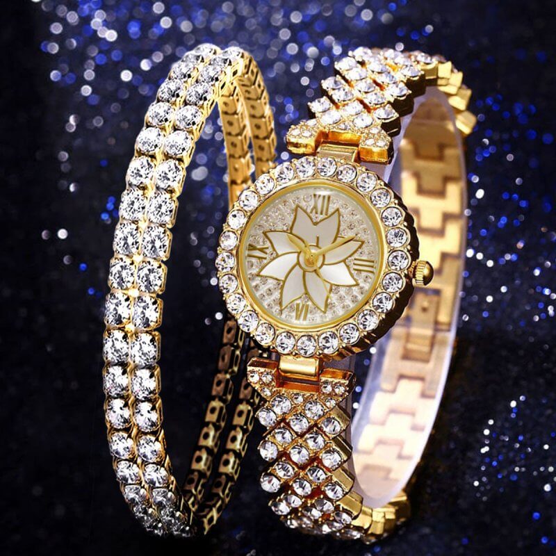 Fashion Temperament Diamond Starry Bracelet Watch Lady Creative Gift Set $21.51 Dana Fashion Color: Gold style: Package1 Women's Accessories Product information: product information Name: Fashion Trend Business Diamond Luxury Elegant Quartz Watch and Brac
