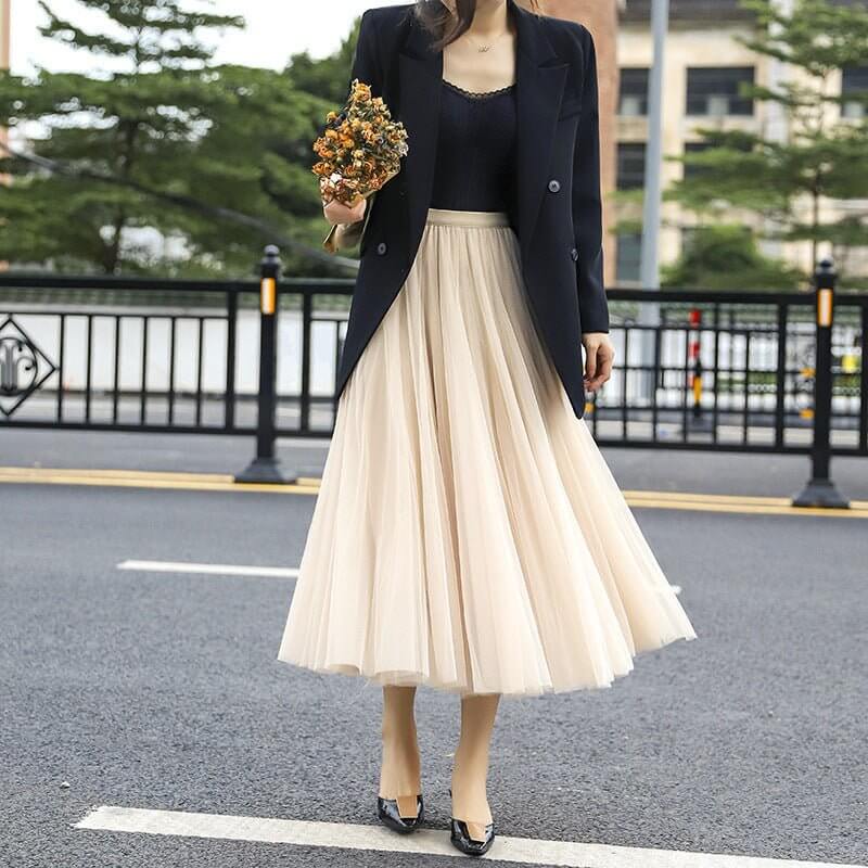 Fashion Wide Hem Gauzy Skirt For Women $39.90 Dana Fashion Color: Apricot Size: Free Size Women's clothing Product information: Pattern: solid color Skirt type: flounced skirt Color: black, white, flesh red, brown, gray, apricot, blue, black pink, pink, d