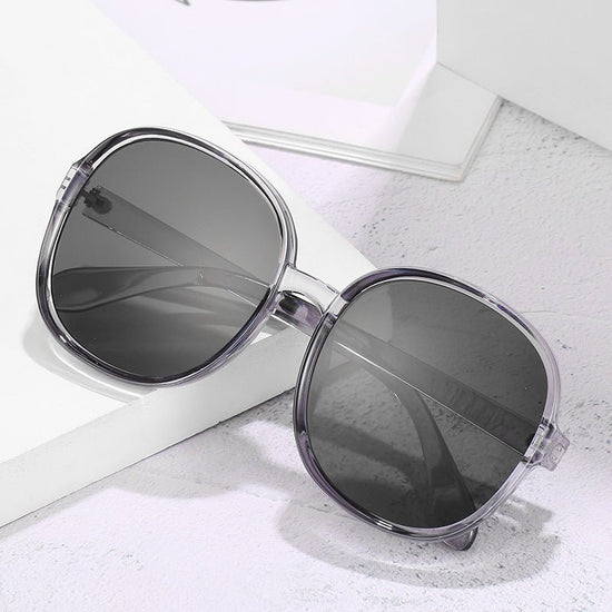 Fashion wild round glasses $14.34 Dana Fashion Color: Black Women's Accessories Frame material: PC UV resistance level: UV400 Visible light transmission rate: 70 (%) Strength: Strong
