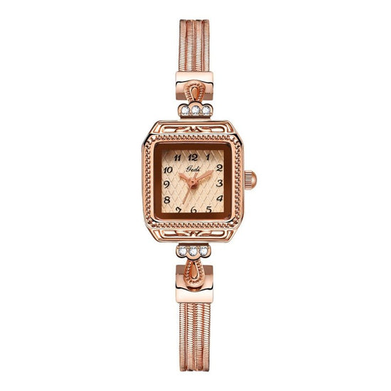 Fashion Women's High Sense Watch $45.50 Dana Fashion Color: Gold Shell Gold Plate Women's Accessories Product information: Special function: decoration Thickness: 8mm Dial diameter: 20mm Mirror material: mineral reinforced glass mirror surface Watch buckl