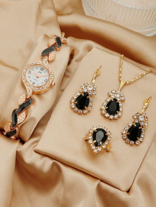 Fashionable All-match Women's Love Strap Diamond Watch $29.28 Dana Fashion Color: Black Suit Women's Accessories Product information: Color: black, red, black suit, red suit Applicable people: Female Style: Fashion The total length of the watch buckle is
