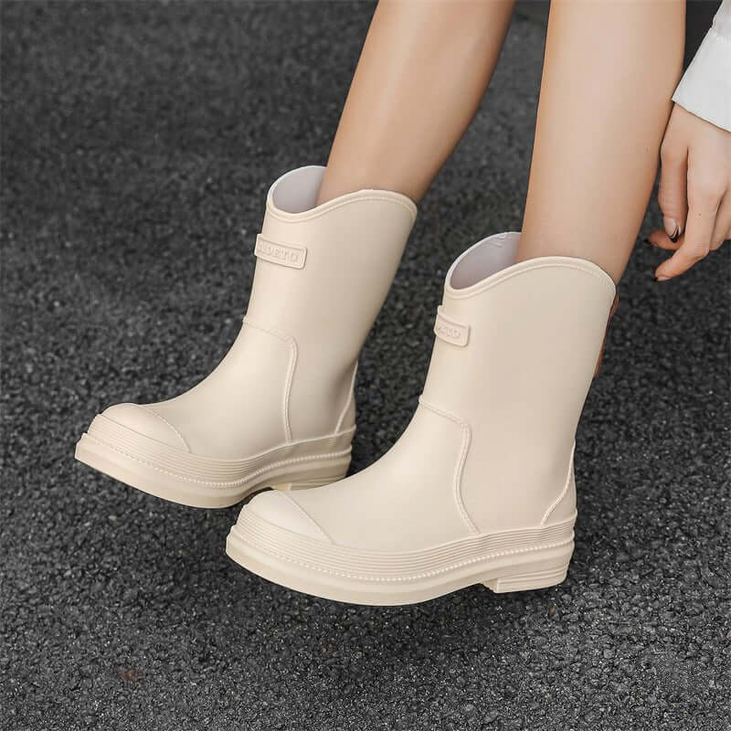Fashionable All-match Women's Mid-calf Contrast Color Waterproof Shoes Rubber Boots $37.90 Dana Fashion Color: Apricot Brown Size: 35 Women's shoes Product information: Pattern: solid color Color: pure khaki, pure green, pure apricot, pink blue, black, ye