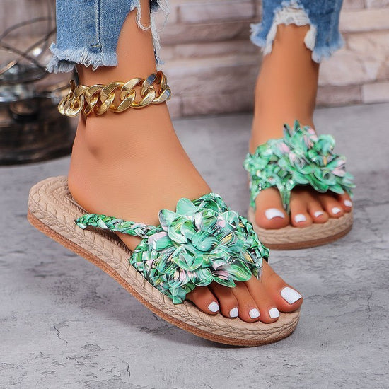 Fashionable Personalized Flip-flops For Women $39.45 Dana Fashion Color: Beige Size: 36 Women's shoes Product information: Pattern: Flowers Color: colorful, silver, milky white, green, pink blue, light pink, black, black flower Size: 36, 37, 38, 39, 40, 4