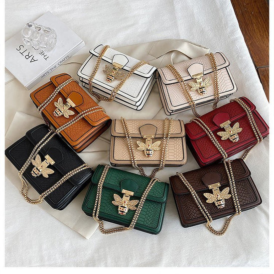 Fashionable Stylish Chain Shoulder Trendy Retro Messenger Bag $59.00 Dana Fashion Color: Beige Women's Bags Product information: Lining texture: PU Pattern: solid color Color: white, red, khaki, green, black, brown, beige, brown Processing Method: soft su
