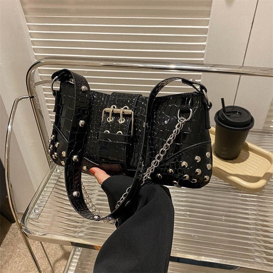 Fashionable Texture Commute Leisure Shoulder Handbag $21.80 Dana Fashion Color: Black Women's Bags Product information: Lining texture: PU Applicable scenario: Daily matching Color: black, white, silver, gold Hardness: hard Material: PU Suitcase shape: sq