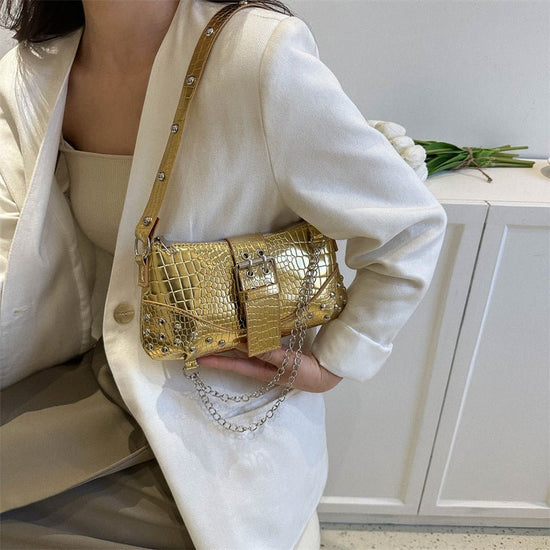 Fashionable Texture Commute Leisure Shoulder Handbag $21.80 Dana Fashion Color: Black Women's Bags Product information: Lining texture: PU Applicable scenario: Daily matching Color: black, white, silver, gold Hardness: hard Material: PU Suitcase shape: sq