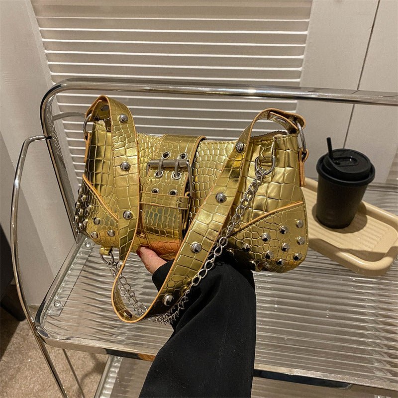Fashionable Texture Commute Leisure Shoulder Handbag $21.80 Dana Fashion Color: Gold Women's Bags Product information: Lining texture: PU Applicable scenario: Daily matching Color: black, white, silver, gold Hardness: hard Material: PU Suitcase shape: squ