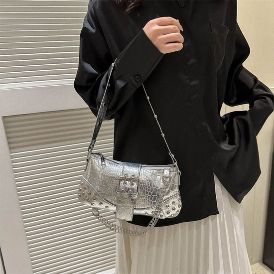 Fashionable Texture Commute Leisure Shoulder Handbag $21.80 Dana Fashion Color: Black Women's Bags Product information: Lining texture: PU Applicable scenario: Daily matching Color: black, white, silver, gold Hardness: hard Material: PU Suitcase shape: sq