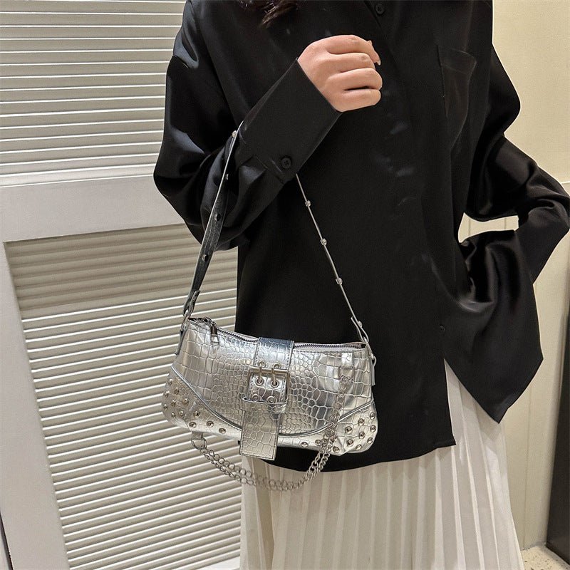Fashionable Texture Commute Leisure Shoulder Handbag $21.80 Dana Fashion Color: Black Women's Bags Product information: Lining texture: PU Applicable scenario: Daily matching Color: black, white, silver, gold Hardness: hard Material: PU Suitcase shape: sq