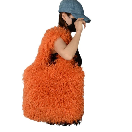 Faux Fur Beach Wool Plush Bag Portable Shoulder Large Capacity Totes $64.90 Dana Fashion Color: Black Size: 30x40 Women's Bags Product information: Color: Black, camel, green, gray, orange, white, dark coffee, lotus root, Rose Red, light brown, pink Outer