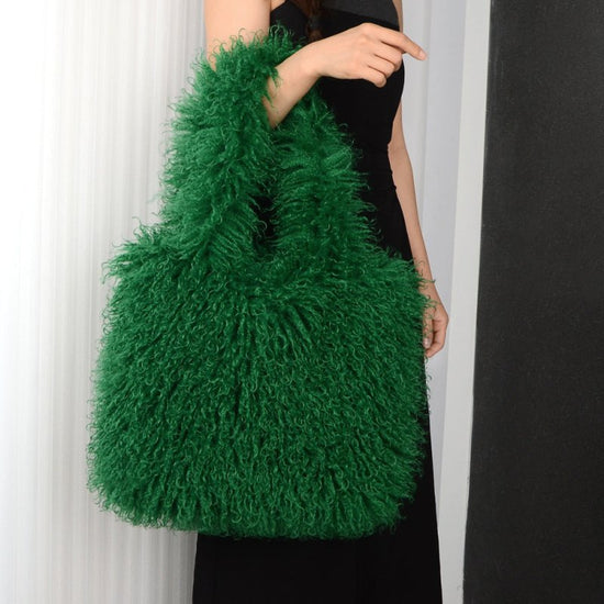 Faux Fur Beach Wool Plush Bag Portable Shoulder Large Capacity Totes $64.90 Dana Fashion Color: Green Size: 30x40 Women's Bags Product information: Color: Black, camel, green, gray, orange, white, dark coffee, lotus root, Rose Red, light brown, pink Outer