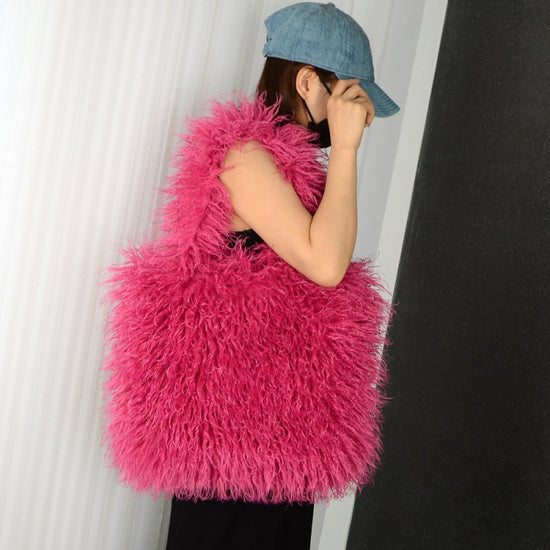 Faux Fur Beach Wool Plush Bag Portable Shoulder Large Capacity Totes $64.90 Dana Fashion Color: Rose Red Size: 30x40 Women's Bags Product information: Color: Black, camel, green, gray, orange, white, dark coffee, lotus root, Rose Red, light brown, pink Ou