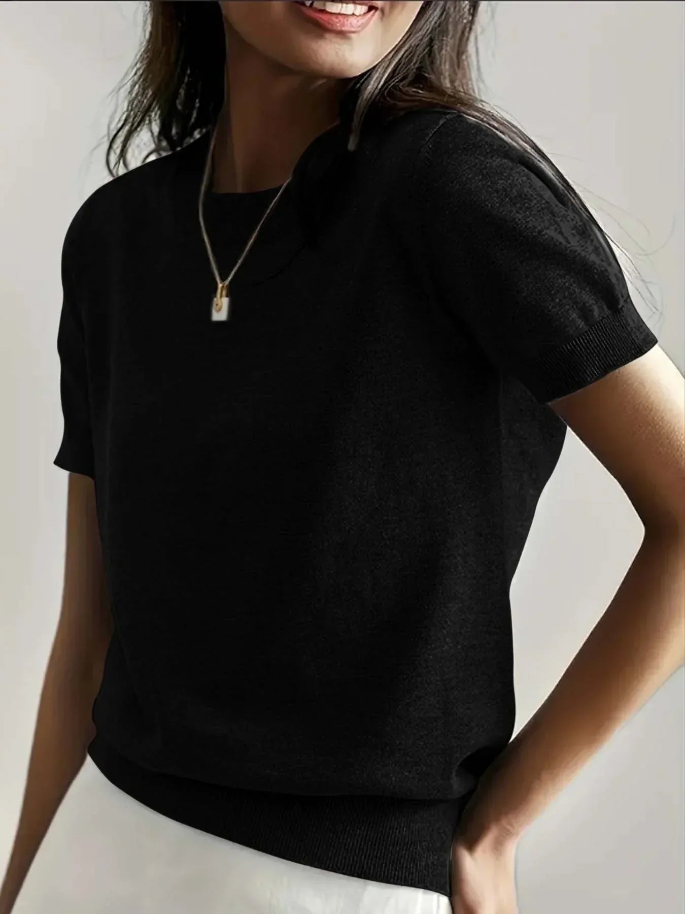 Simple Niche Round Neck Solid Color French Short Sleeve Sweater Sweater - DanaFashionstore