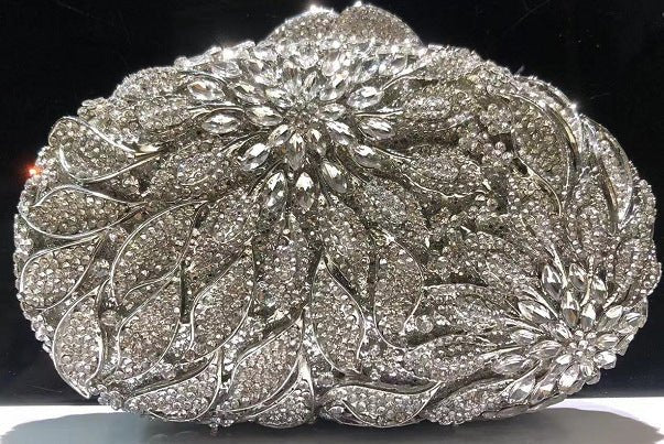 Female Leaf Flower Inlaid Diamond Dinner Bag $149.00 Dana Fashion Color: Silver Size: BL504 Women's Bags Product information: Lining texture: synthetic leather Applicable scenarios: Daily matching Color: gold bottom white diamond, gold bottom gold Diamand