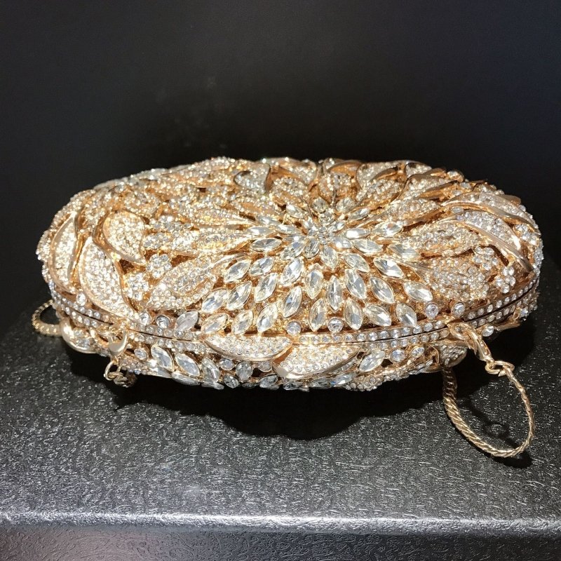 Female Leaf Flower Inlaid Diamond Dinner Bag $149.00 Dana Fashion Color: Champagne Size: BL504 Women's Bags Product information: Lining texture: synthetic leather Applicable scenarios: Daily matching Color: gold bottom white diamond, gold bottom gold Diam