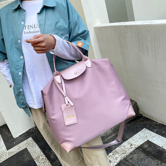 Fitness Travel Bags For Women Oxford Shoulder Bag Totes $58.01 Dana Fashion Color: Black Women's Bags Product information: Product category: travel bag/travel bag Luggage size: medium Capacity: 20-35L Bag internal structure: interlayer zipper bag Opening