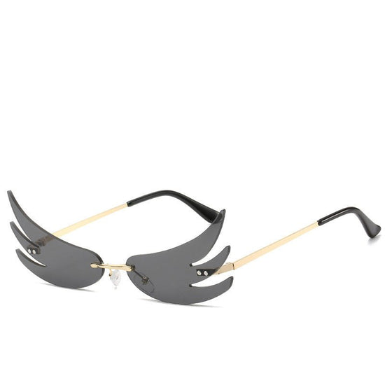 Flame sunglasses reflective sunglasses $20.00 Dana Fashion Color: Black Women's Accessories Specifications: Conventional Glasses structure: frame Whether polarized light: No Lens material: PC Style: Personality Frame material: plastic + metal UV resistanc