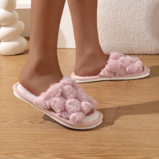 Fluffy Slippers Household Thick Bottom And Warm Keeping Non-slip $23.50 Dana Fashion Color: Dark Green Size: 36to37 Women's shoes Product information: Pattern: solid color Inner material: artificial wool Color: pink, dark green, white Heel height: about 1