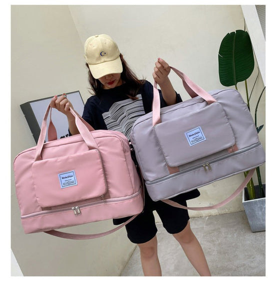 Foldable Travel Duffel Bags Sports Gym Tote Bag Women $45.00 Dana Fashion Color: Black Women's Bags Product information: Product category: travel bag/travel bag Luggage size: medium Capacity: 20-35L Internal structure of the bag: zipper pocket, mobile pho