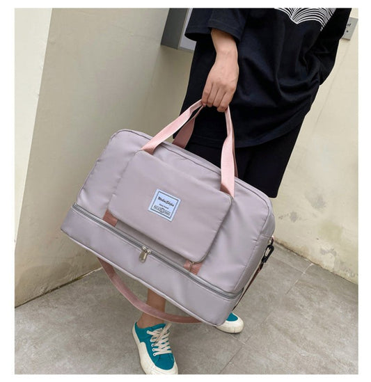 Foldable Travel Duffel Bags Sports Gym Tote Bag Women $45.00 Dana Fashion Color: Black Women's Bags Product information: Product category: travel bag/travel bag Luggage size: medium Capacity: 20-35L Internal structure of the bag: zipper pocket, mobile pho